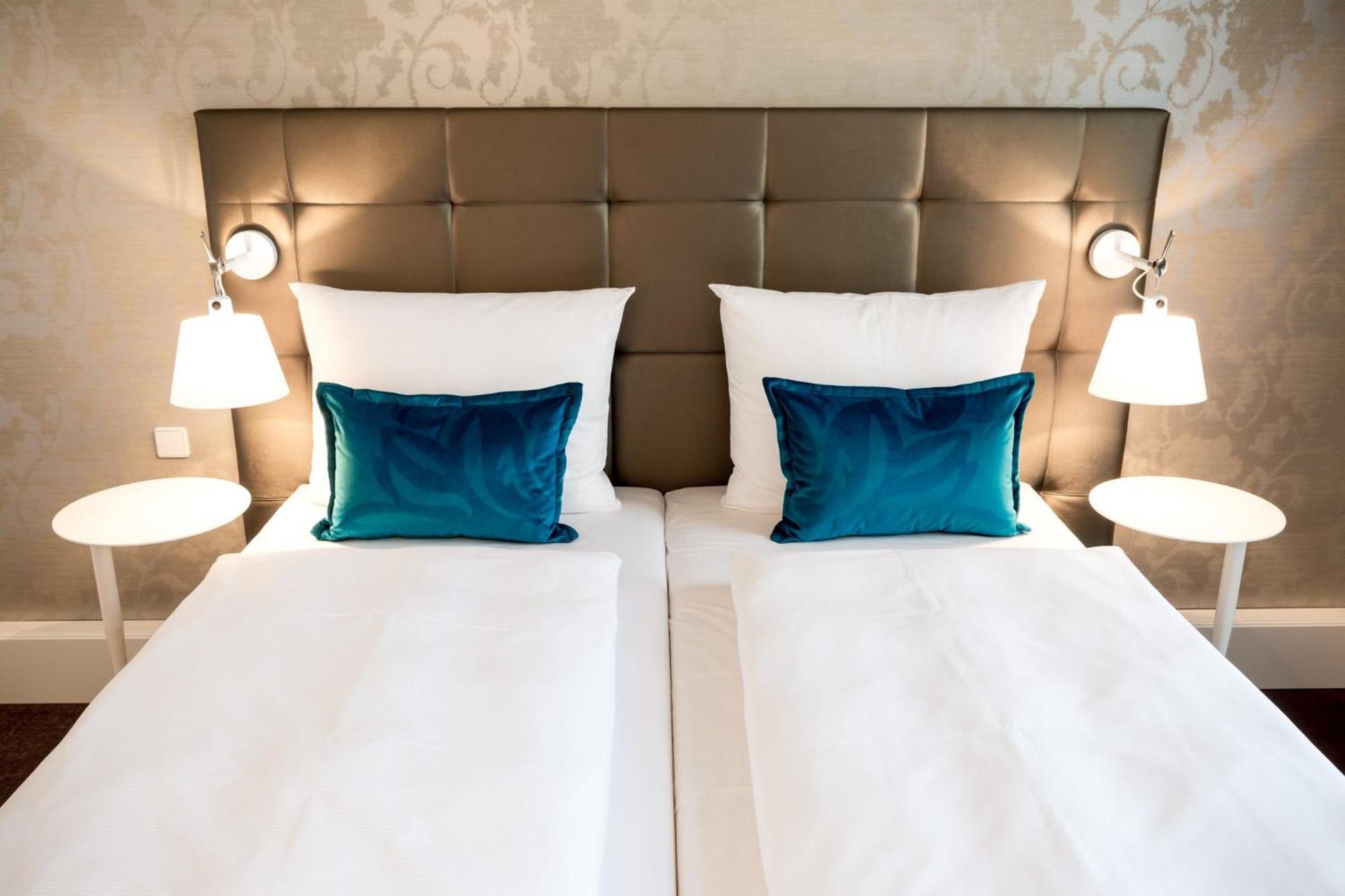 Motel One Магдебург Екстериор снимка