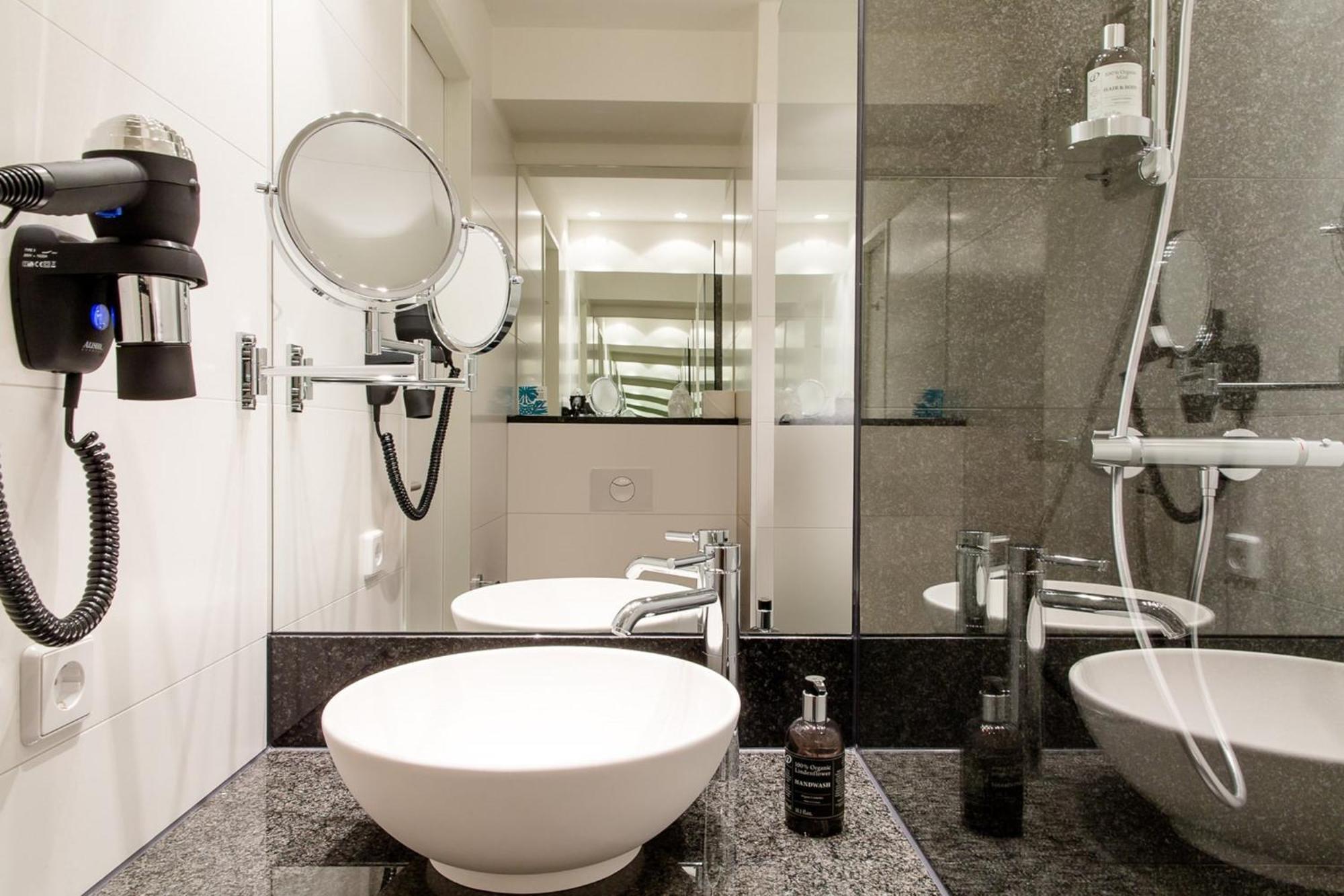 Motel One Магдебург Екстериор снимка