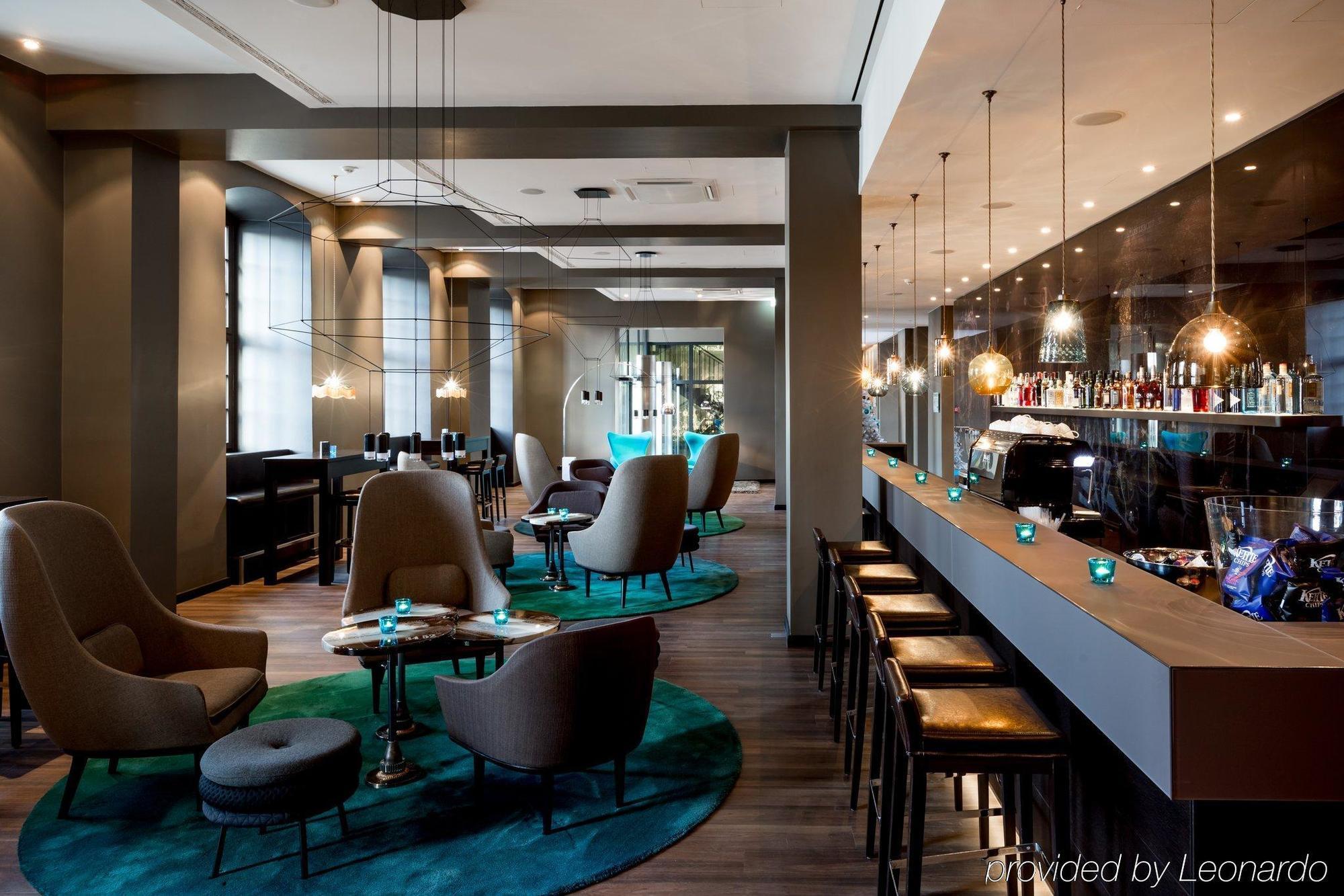 Motel One Магдебург Екстериор снимка