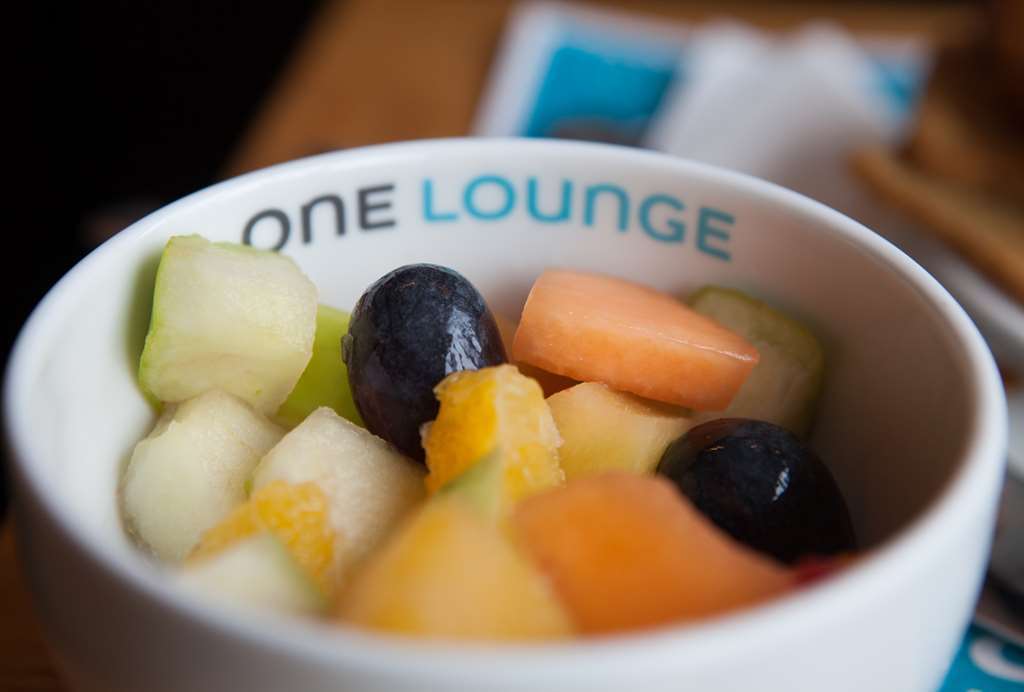 Motel One Магдебург Ресторант снимка